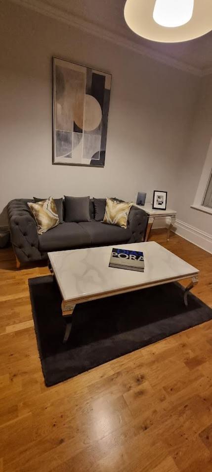 Apartamento Star Warwick Mansions 3-bed Oasis Londres